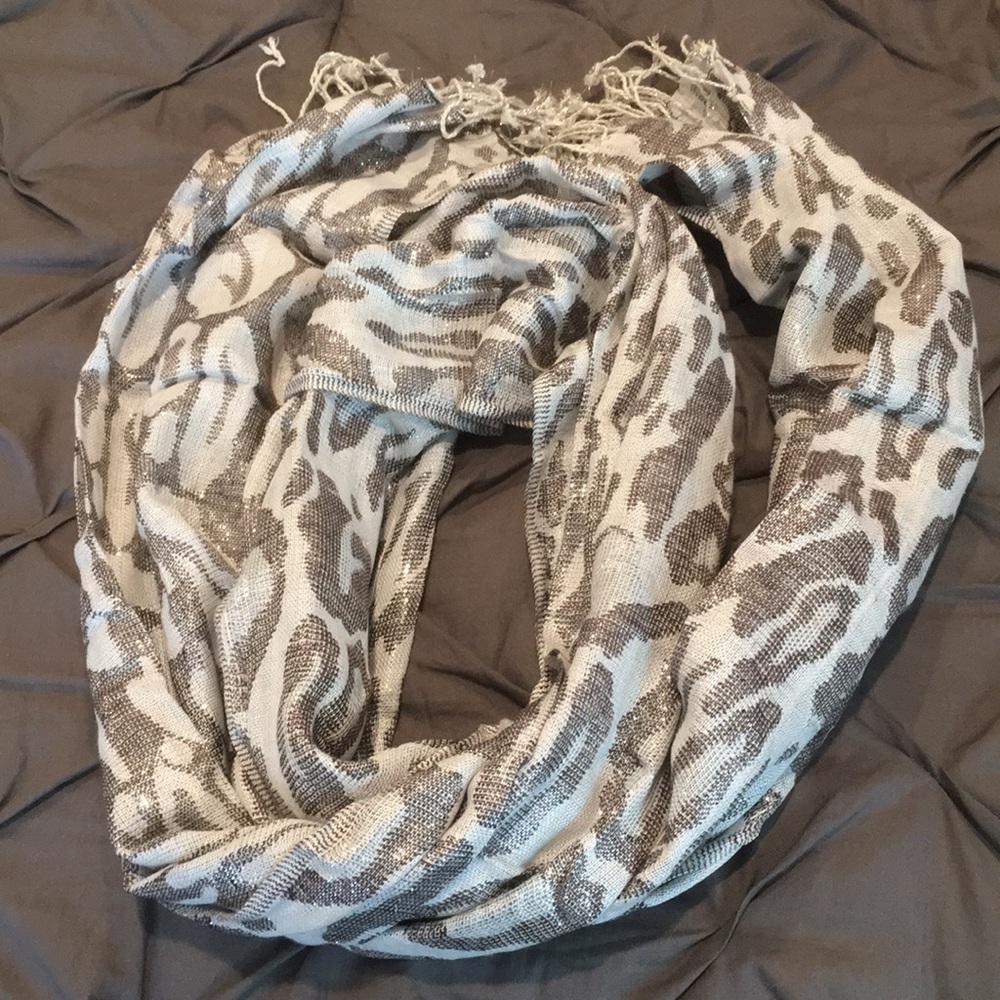 Silver Leopard Print Scarf